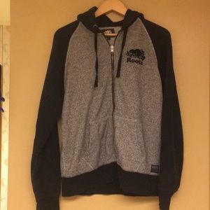 Roots sweater size S